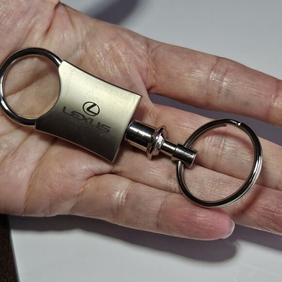 Vintage Lexus Pull A Part Valet Key Chain Keyring Chrome Silver Tone Keychain - Picture 2 of 11